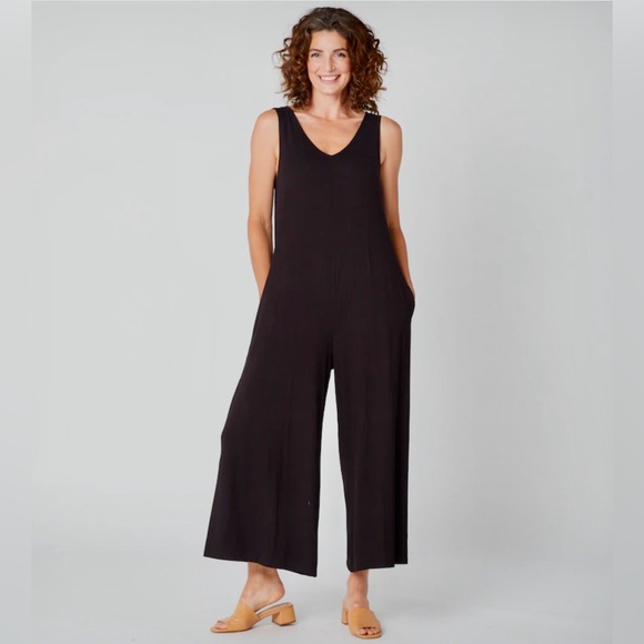 Kim & Co. Sleeveless Wide Leg Jumpsuit. - Picture 3 of 3